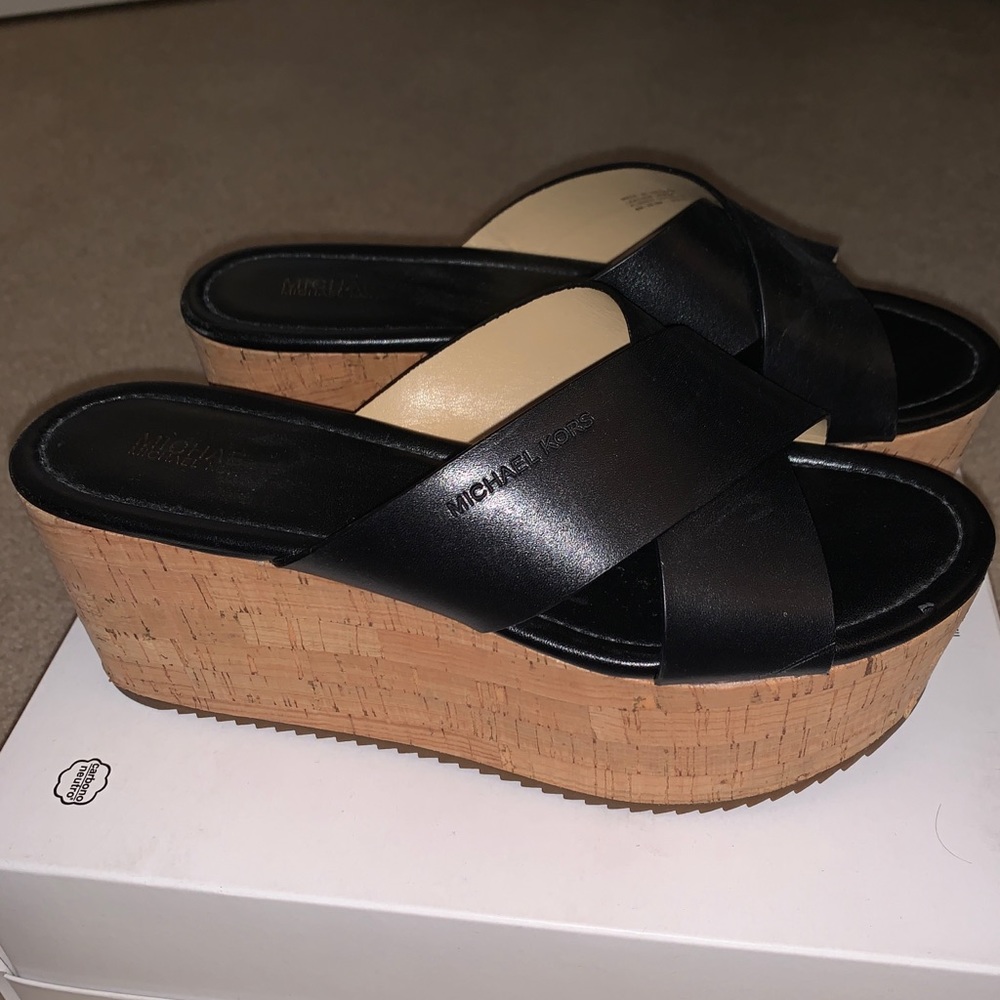 MICHAEL KORS Vivianna Leather Platform Slide-PRICE LOWERED